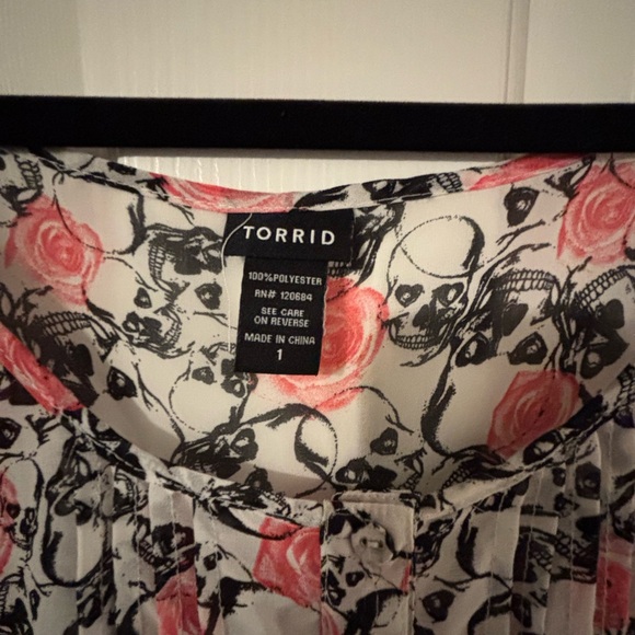 Torrid Pink Roses and Black Floral Tank Top - Picture 2 of 11